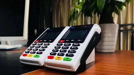 各大銀行POS機的費率多少？